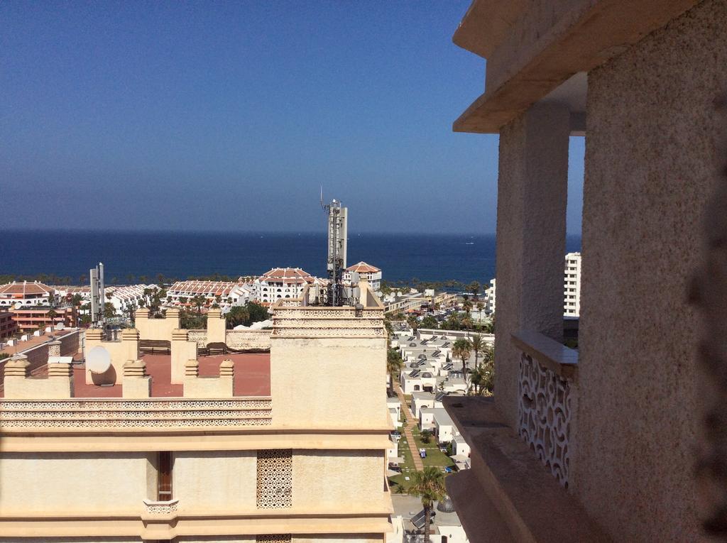 Apartment With Terrace In Playa De Las Americas Eksteriør bilde